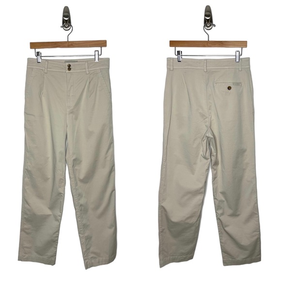 Everlane | The Pleated Chino in Sandstone 6 - Picture 2 of 9